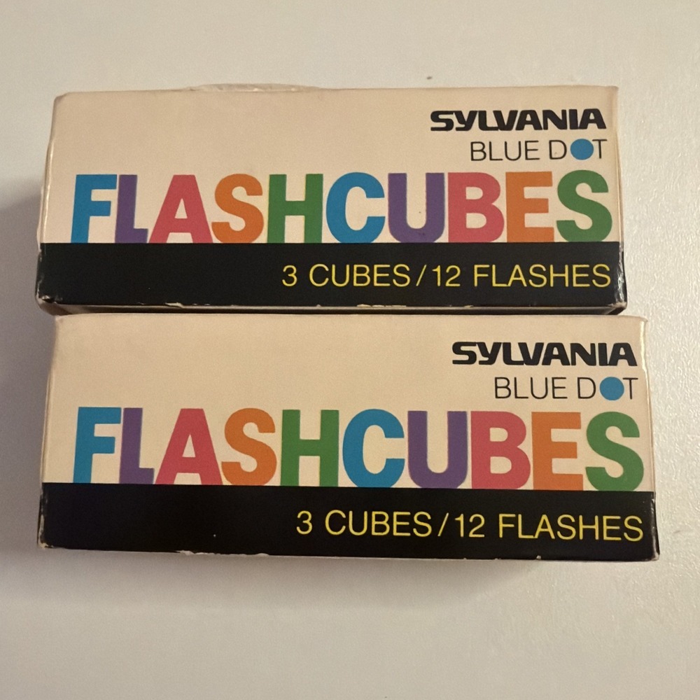 Sylvania Blue Dot Kodak Camera Flashcubes 3 Bulbs 12 Flashes (2) New Vintage